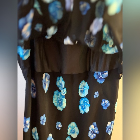 Evan-Picone Floral V-neck Midi tiered dress - Picture 7 of 9